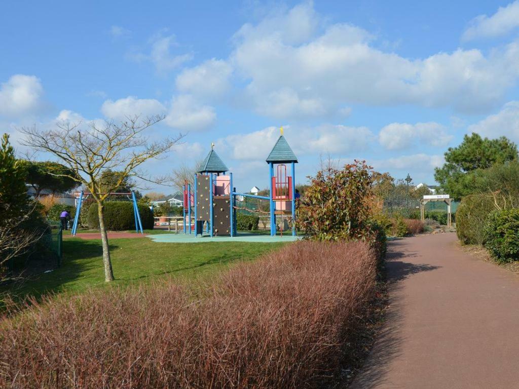 Appartement 2 Pieces Port-Bourgenay 31M2 - Acces Piscine Inclus Talmont-Saint-Hilaire Luaran gambar
